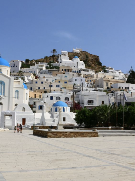 Ios, l’Île des Cyclades qui Réinvente l’Art du Voyage Durable en 2026