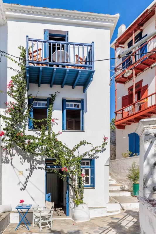 Grèce : Nos plus belles villas dénichées sur Airbnb pour un printemps idyllique