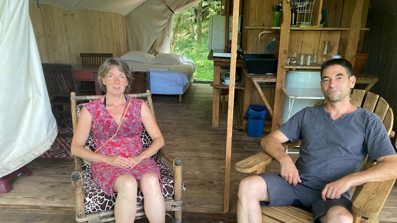 Glamping Terre Rouge à Villecomtal : le confort au cœur de la forêt aveyronnaise