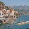 Village d'Atrani sur la côte amalfitaine en Italie, destination idéale en septembre