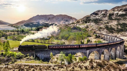 Les 5 plus beaux voyages en train pour découvrir l'Europe méconnue cet été