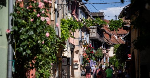 Les plus beaux villages d'Alsace : un magazine dédié au patrimoine