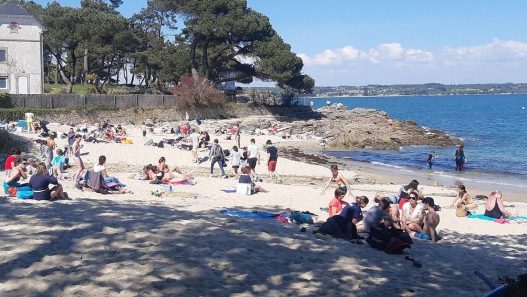 Tourisme en Bretagne : fréquentation stable mais budget maîtrisé pour l'été 2026