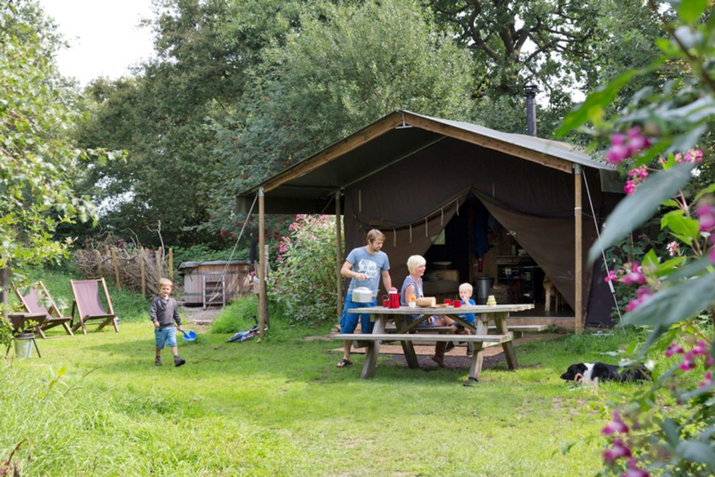Un Lit au Pré : le glamping chic s'installe dans les campagnes françaises