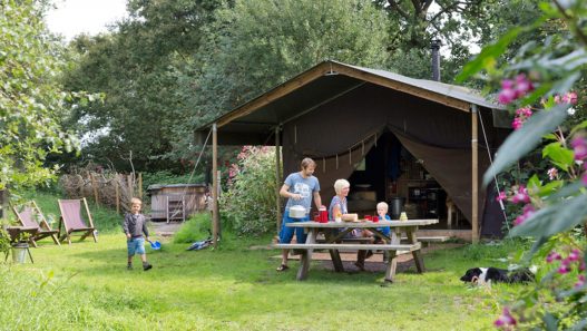Un Lit au Pré : le glamping chic s'installe dans les campagnes françaises
