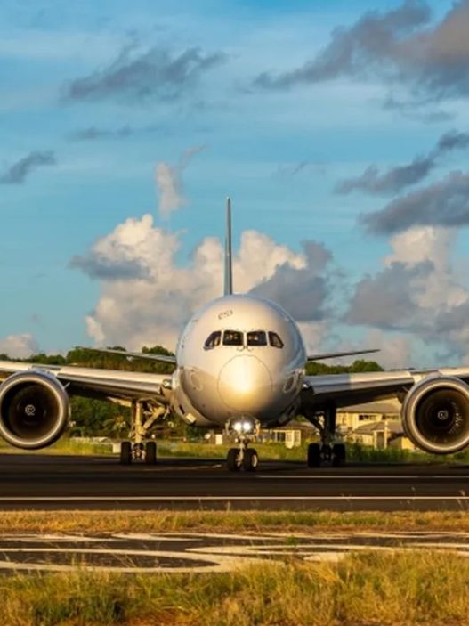 Billets d'avion à Mayotte : 14 pistes pour réduire le coût de la continuité territoriale