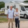« Je stressais constamment dans les villages »: après sept camping-cars, Georges et Evelyne choisissent le voyage en fou