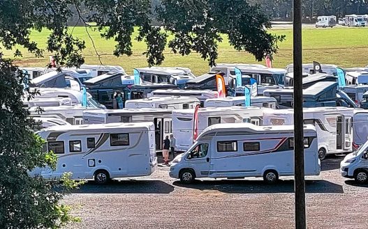« L’envie de s’évader »: le camping-car et le van aménagé s’exposent à Carhaix du 4 au 7 septembre - Le Télégramme