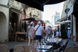 La clientèle internationale haut de gamme porte le tourisme français vers des records