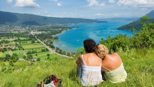 Voyager à Annecy : notre guide pratique pour un séjour maîtrisé