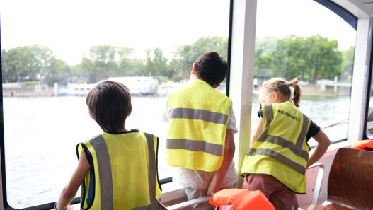 À bord du Fluctuat : la croisière pédagogique sur la Seine