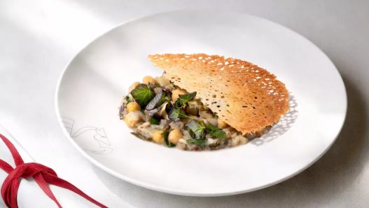 Air France passe à table: six grands chefs prennent les commandes des menus en vol - Le Figaro