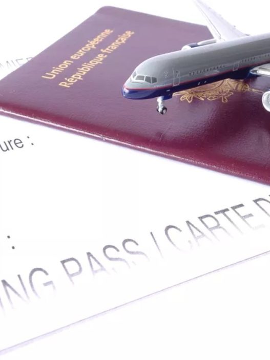 Billets d’avion : pourquoi éviter ChatGPT et l’IA