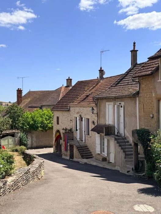Montréal dans l'Yonne intègre le cercle prestigieux des Plus Beaux Villages de France
